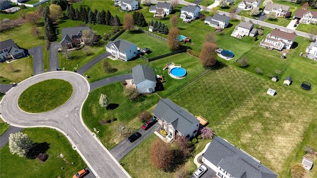 22 Nuthatch Drive, Henrietta, NY 14586