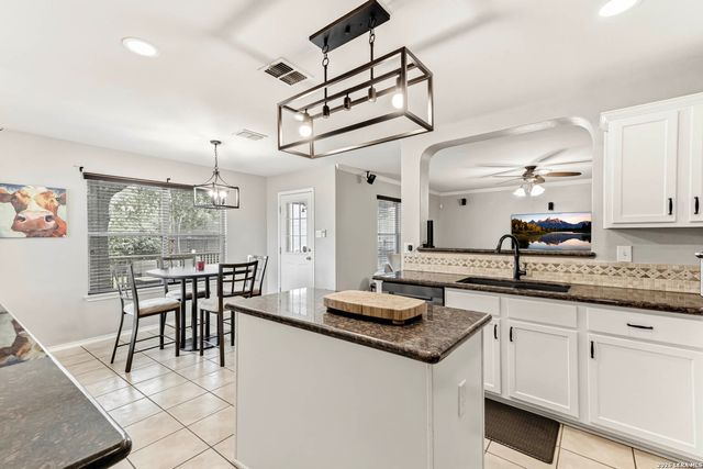 10635 Arabian Sands, San Antonio, TX 78254