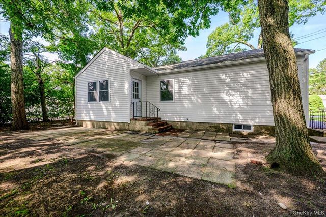 17 Lake Prom, Ronkonkoma, NY 11779