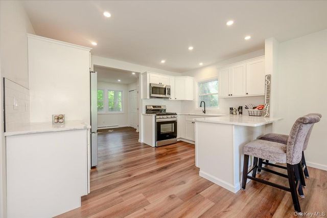 17 Lake Prom, Ronkonkoma, NY 11779