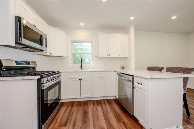 17 Lake Prom, Ronkonkoma, NY 11779