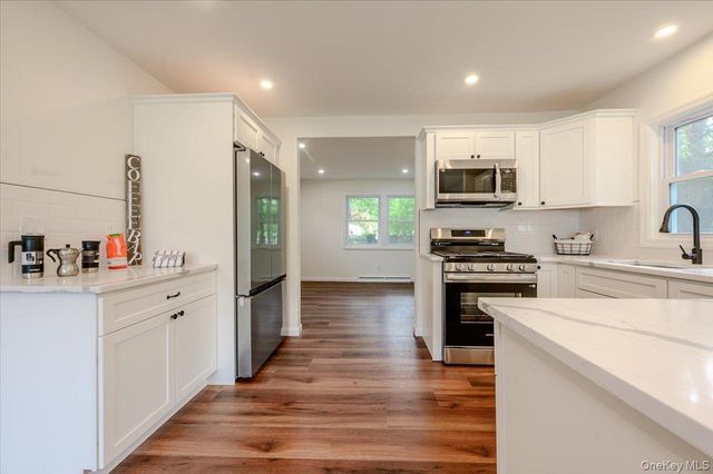 17 Lake Prom, Ronkonkoma, NY 11779