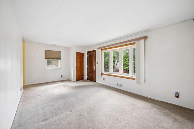5711 OSAGE ST, College Park, MD 20740