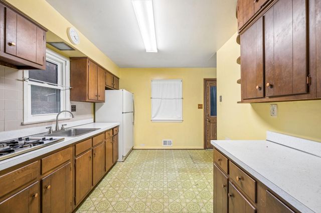 5711 OSAGE ST, College Park, MD 20740