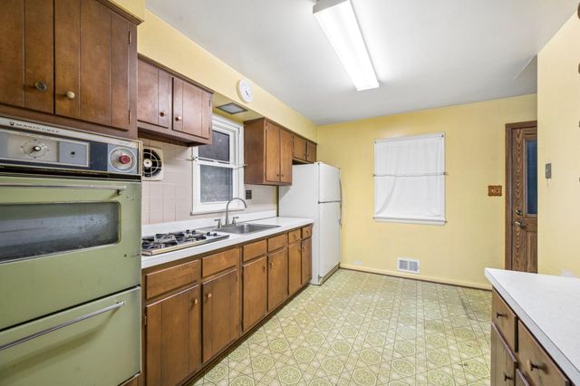 5711 OSAGE ST, College Park, MD 20740