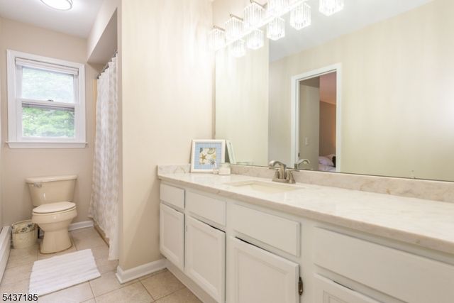 6 Southfield Dr, Wantage Twp., NJ 07461
