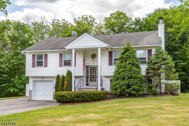 6 Southfield Dr, Wantage Twp., NJ 07461