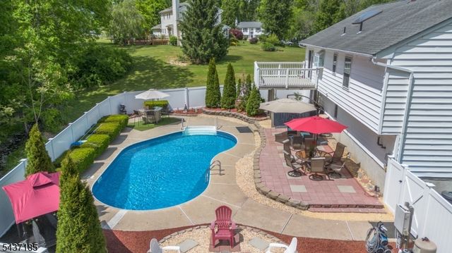 6 Southfield Dr, Wantage Twp., NJ 07461