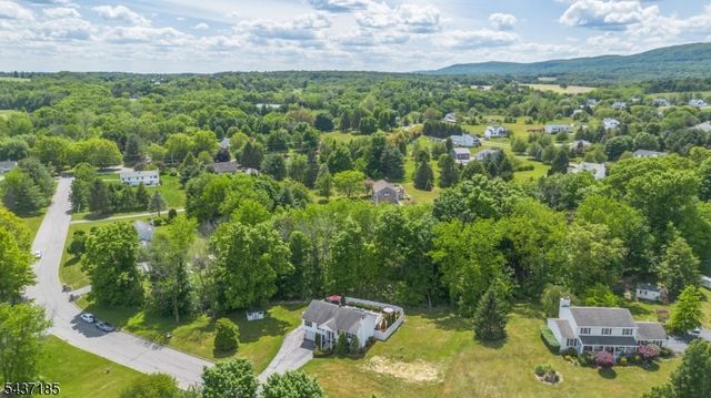 6 Southfield Dr, Wantage Twp., NJ 07461