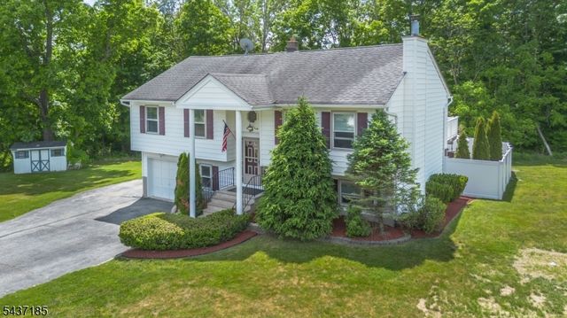 6 Southfield Dr, Wantage Twp., NJ 07461