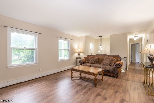6 Southfield Dr, Wantage Twp., NJ 07461