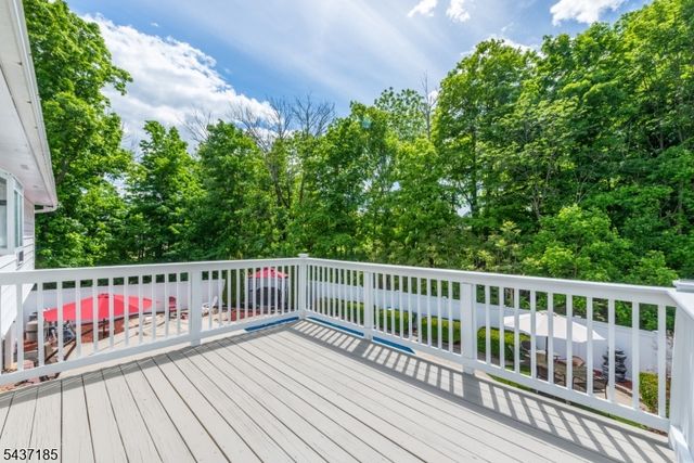 6 Southfield Dr, Wantage Twp., NJ 07461