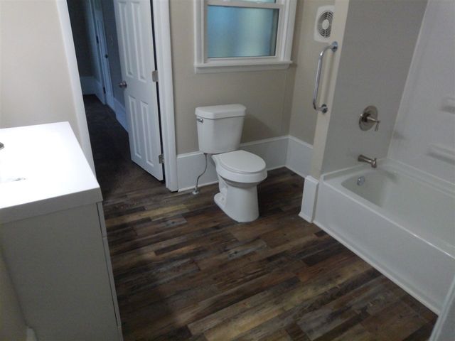 1238 Greenwood Avenue, Jackson, MI 49203