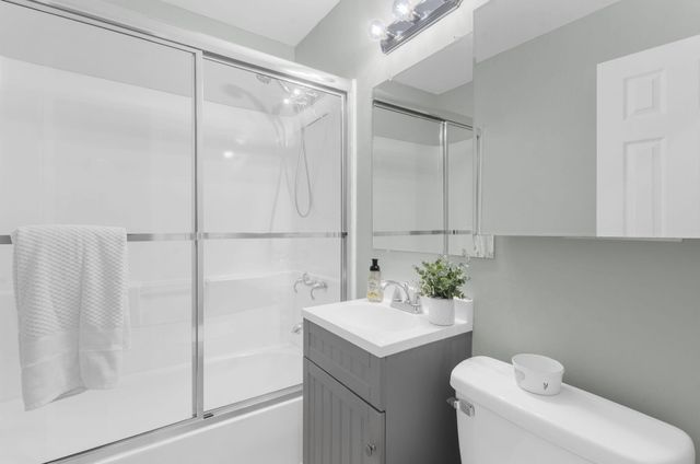 1811 Manigault Place, Charleston, SC 29407