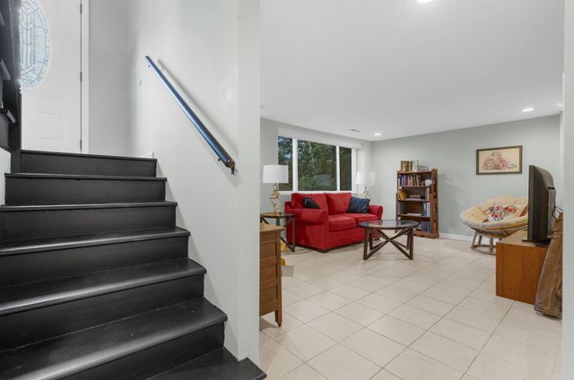 1811 Manigault Place, Charleston, SC 29407