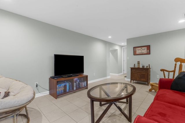 1811 Manigault Place, Charleston, SC 29407