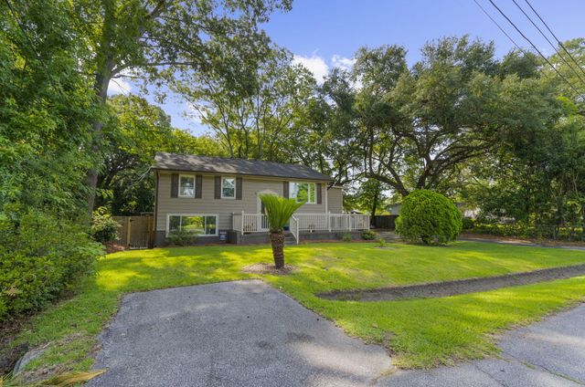 1811 Manigault Place, Charleston, SC 29407