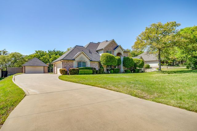 312 Oak Ridge Drive, Burleson, TX 76028