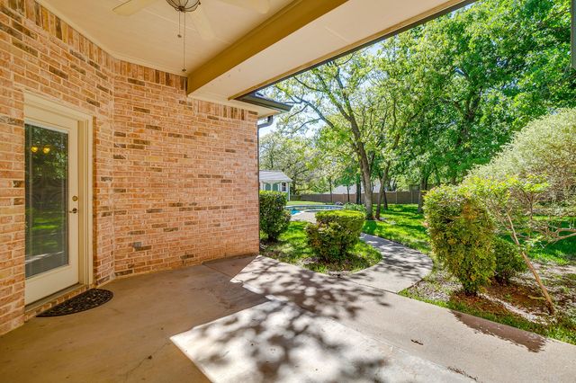 312 Oak Ridge Drive, Burleson, TX 76028