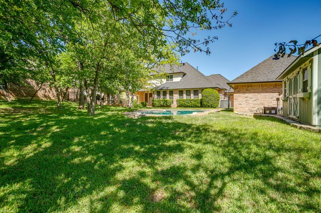 312 Oak Ridge Drive, Burleson, TX 76028