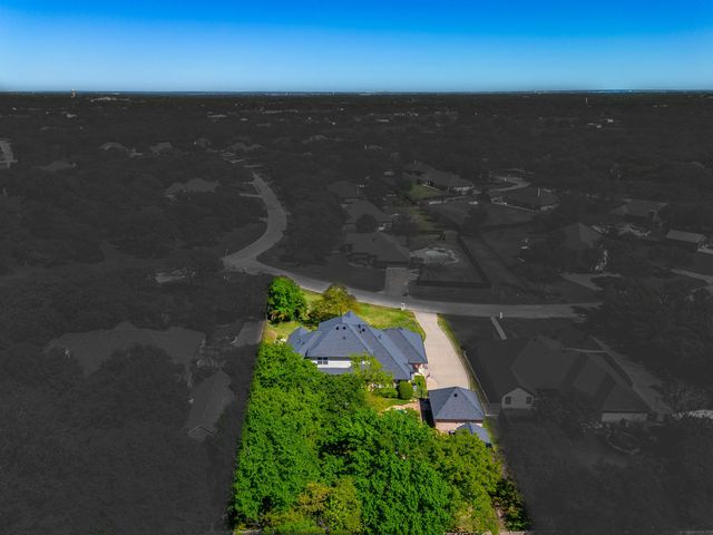312 Oak Ridge Drive, Burleson, TX 76028