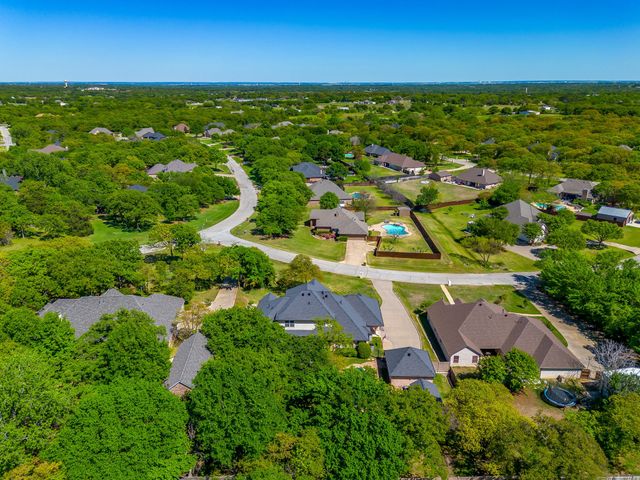 312 Oak Ridge Drive, Burleson, TX 76028