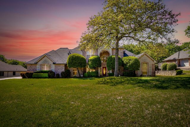 312 Oak Ridge Drive, Burleson, TX 76028