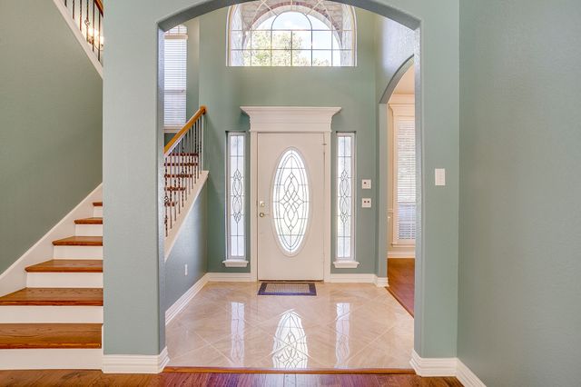 312 Oak Ridge Drive, Burleson, TX 76028
