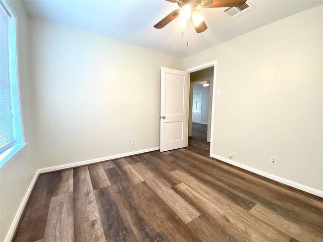 5502 Evergreen Street, Houston, TX 77081