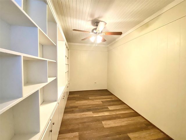 5502 Evergreen Street, Houston, TX 77081