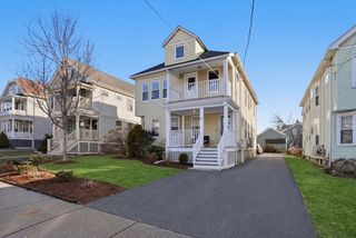 158 Pearl St 2, Newton, MA 02458