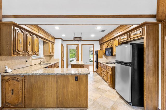 9906 Chimney Hill Lane, Dallas, TX 75243