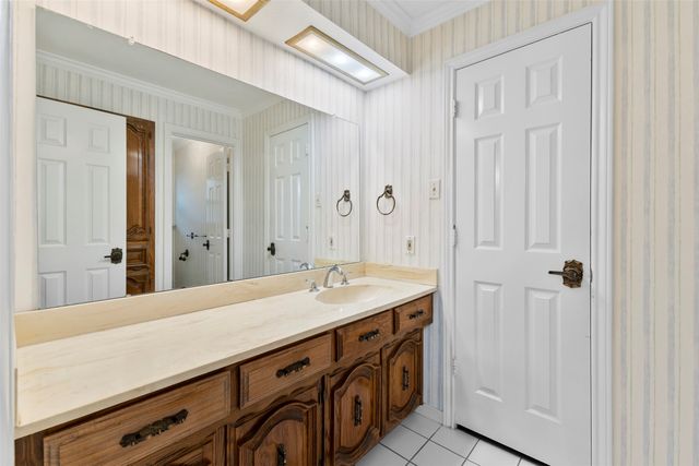 9906 Chimney Hill Lane, Dallas, TX 75243