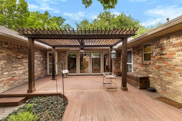 9906 Chimney Hill Lane, Dallas, TX 75243