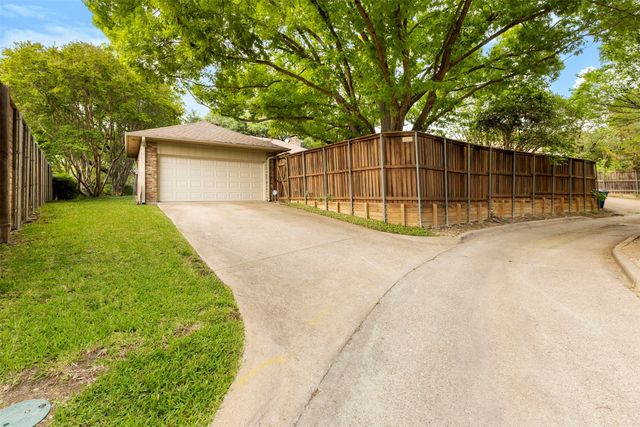 9906 Chimney Hill Lane, Dallas, TX 75243