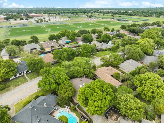 9906 Chimney Hill Lane, Dallas, TX 75243
