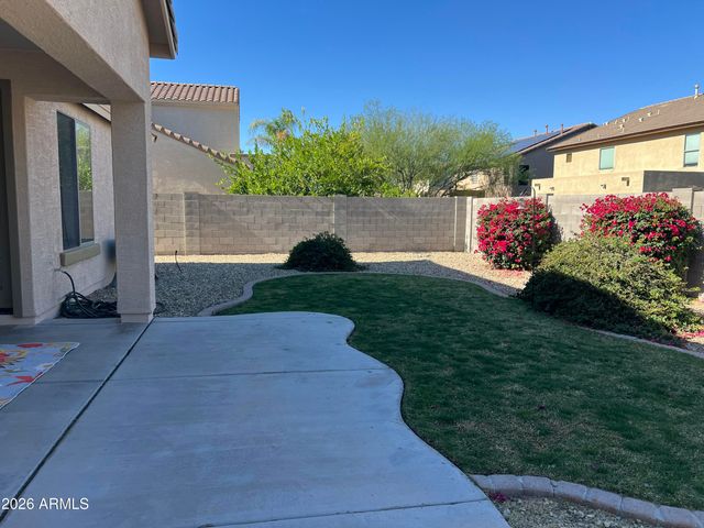 6734 W BLACKSTONE Lane, Peoria, AZ 85383