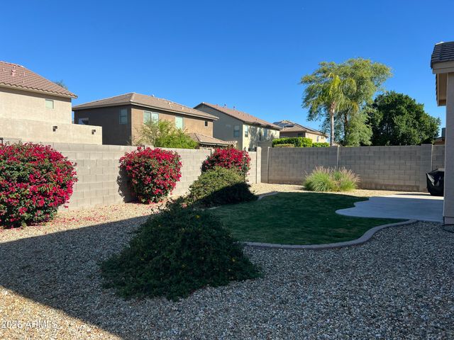 6734 W BLACKSTONE Lane, Peoria, AZ 85383