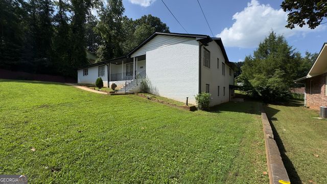 1050 Forest Heights Road, Stone Mountain, GA 30083