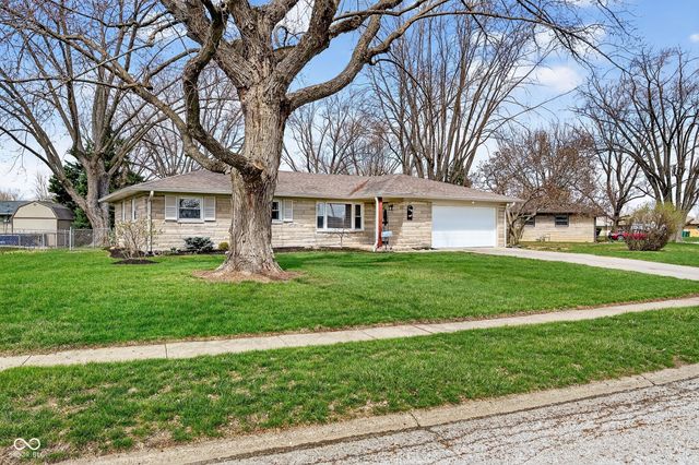 1042 E Logan Street, Brownsburg, IN 46112
