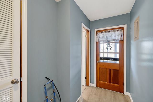 1042 E Logan Street, Brownsburg, IN 46112