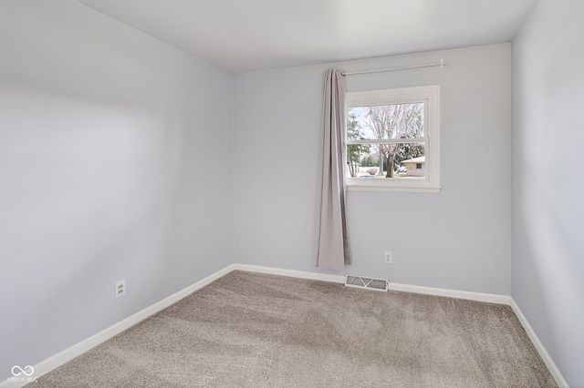 1042 E Logan Street, Brownsburg, IN 46112