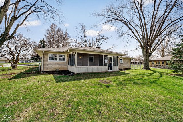 1042 E Logan Street, Brownsburg, IN 46112