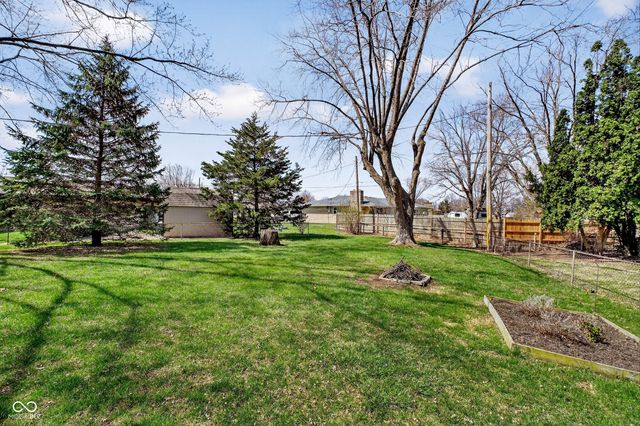 1042 E Logan Street, Brownsburg, IN 46112