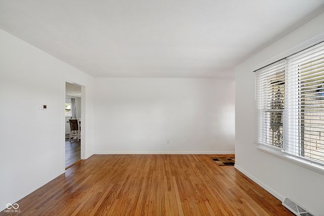 1042 E Logan Street, Brownsburg, IN 46112