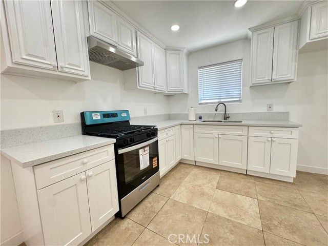 1211 N Siesta Street, Anaheim, CA 92801