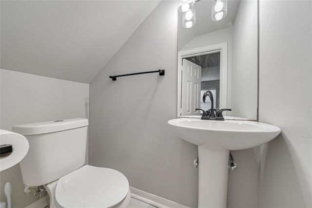 7312 Main Street, Houston, TX 77030