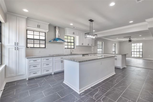 7312 Main Street, Houston, TX 77030