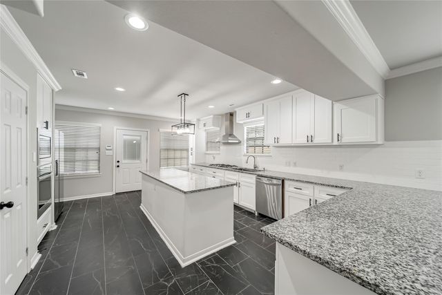7312 Main Street, Houston, TX 77030