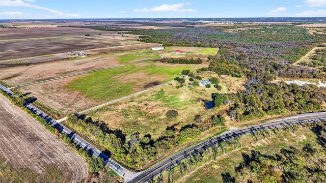 120 Vaughan LN, Tioga, TX 76271